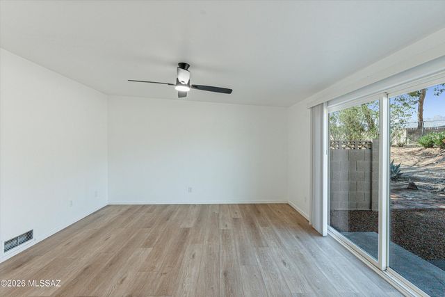 8430 E Albion Place, Tucson, AZ 85715