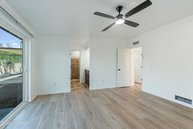 8430 E Albion Place, Tucson, AZ 85715