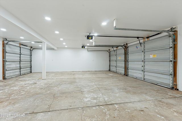 8430 E Albion Place, Tucson, AZ 85715