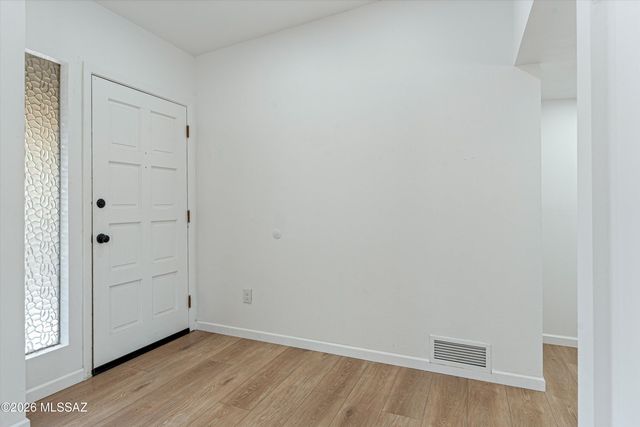 8430 E Albion Place, Tucson, AZ 85715