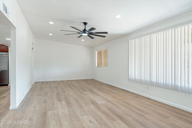 8430 E Albion Place, Tucson, AZ 85715