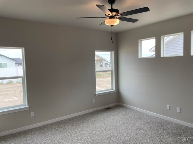 483 Hope Ave, Twin Falls, ID 83301