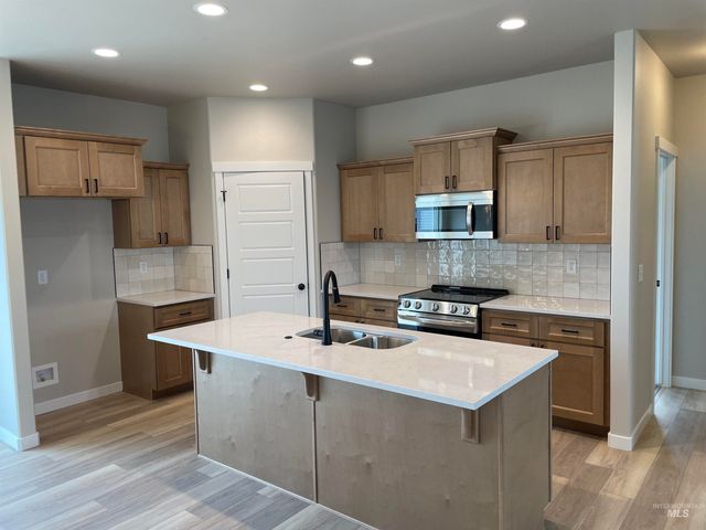 483 Hope Ave, Twin Falls, ID 83301
