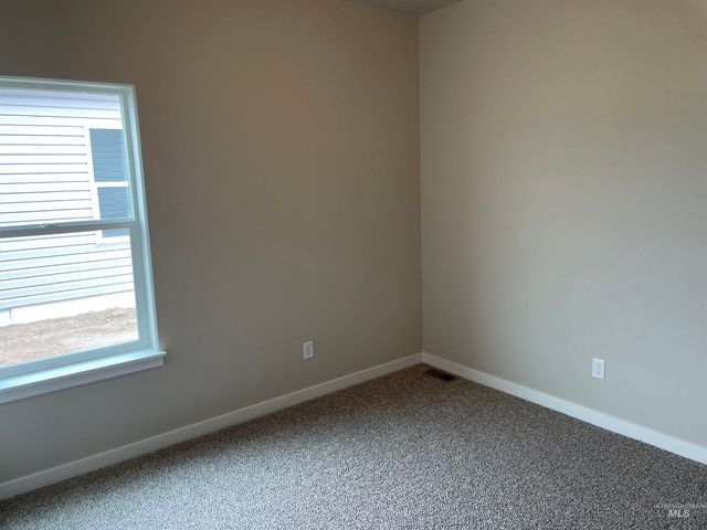 483 Hope Ave, Twin Falls, ID 83301