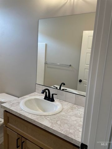 483 Hope Ave, Twin Falls, ID 83301