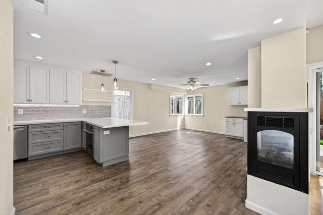 8314 Bramble Bush Cir, Antelope, CA 95843