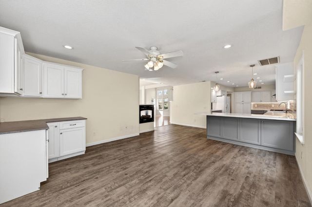 8314 Bramble Bush Cir, Antelope, CA 95843