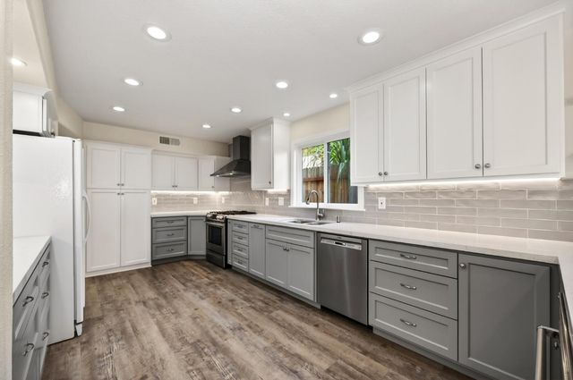 8314 Bramble Bush Cir, Antelope, CA 95843