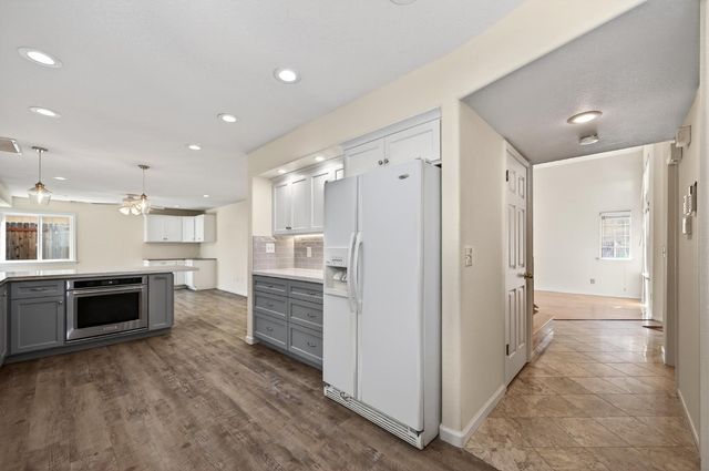 8314 Bramble Bush Cir, Antelope, CA 95843