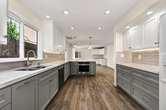 8314 Bramble Bush Cir, Antelope, CA 95843