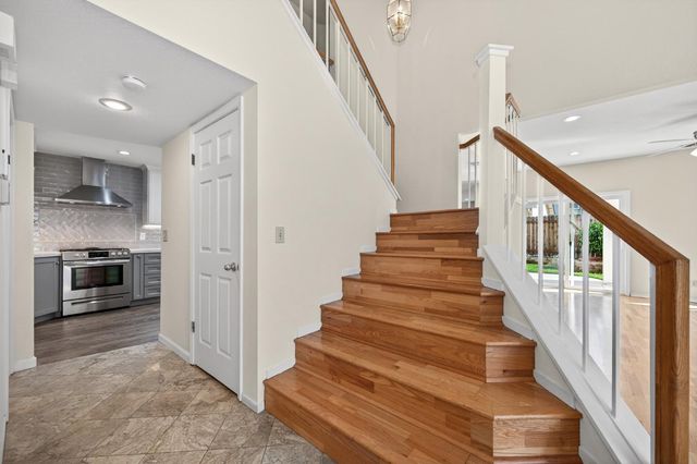 8314 Bramble Bush Cir, Antelope, CA 95843