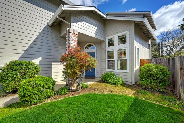 8314 Bramble Bush Cir, Antelope, CA 95843