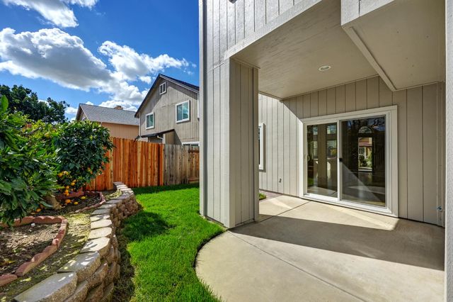 8314 Bramble Bush Cir, Antelope, CA 95843