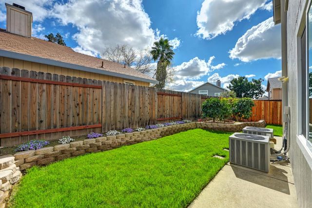 8314 Bramble Bush Cir, Antelope, CA 95843
