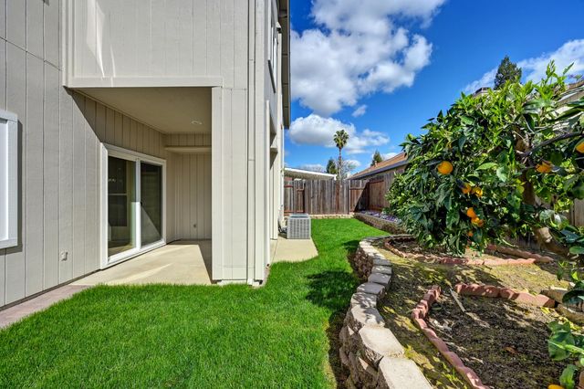 8314 Bramble Bush Cir, Antelope, CA 95843