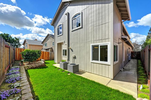 8314 Bramble Bush Cir, Antelope, CA 95843