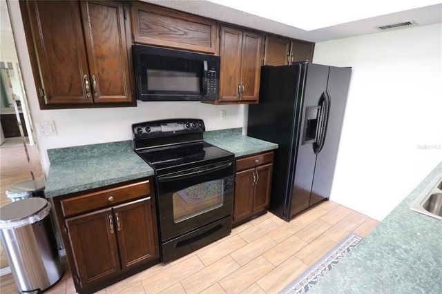 5439 LADY BUG LN 2, Wesley Chapel, FL 33543