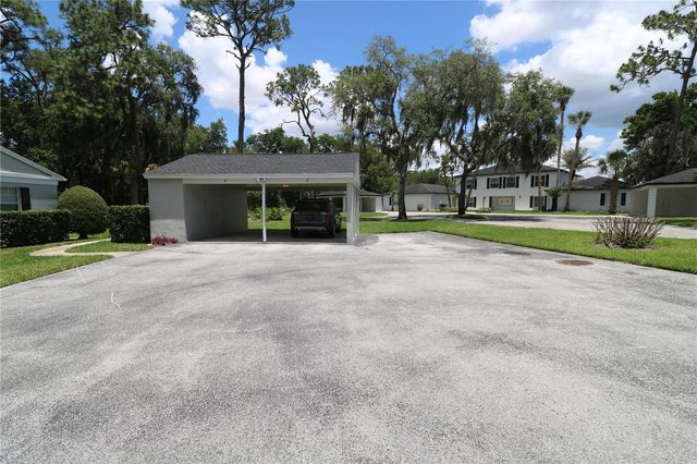 5439 LADY BUG LN 2, Wesley Chapel, FL 33543