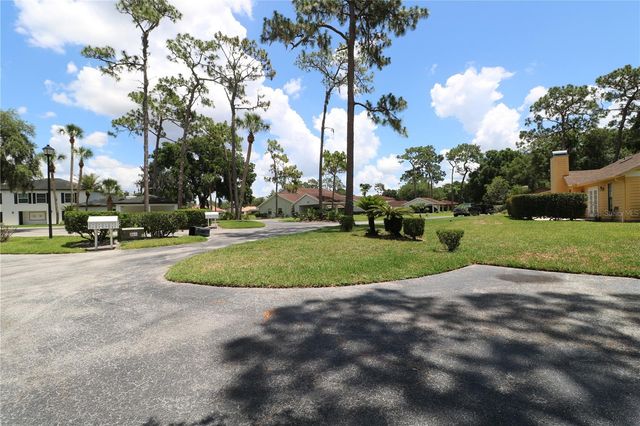5439 LADY BUG LN 2, Wesley Chapel, FL 33543