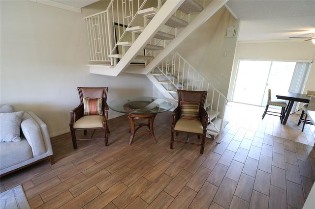 5439 LADY BUG LN 2, Wesley Chapel, FL 33543