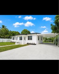 18045 NW 2nd Place, Miami Gardens, FL 33169