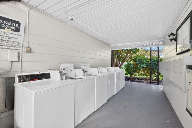 2808 W AZEELE STREET 205, Tampa, FL 33609