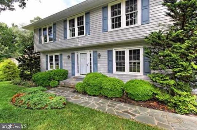 6522 TRUMAN LN, Falls Church, VA 22043