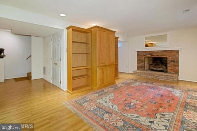 6522 TRUMAN LN, Falls Church, VA 22043