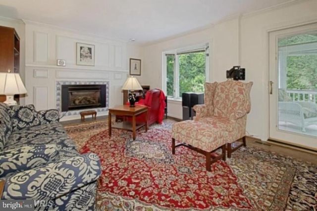 6522 TRUMAN LN, Falls Church, VA 22043