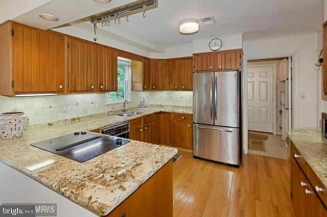 6522 TRUMAN LN, Falls Church, VA 22043