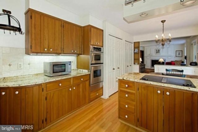 6522 TRUMAN LN, Falls Church, VA 22043