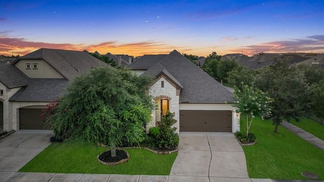 15 Floral Hills Lane, Fulshear, TX 77441