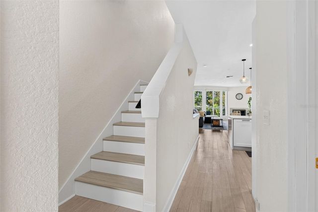 106 BRENT CIRCLE, Oldsmar, FL 34677