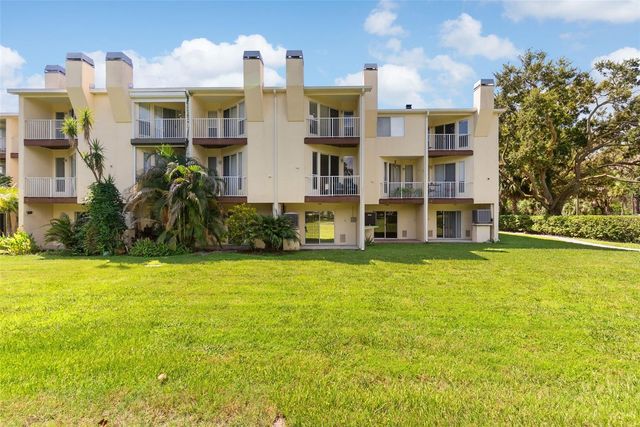 106 BRENT CIRCLE, Oldsmar, FL 34677