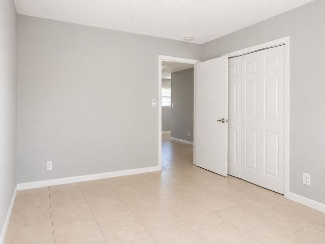 181 NW 42nd Street 2, Oakland Park, FL 33309