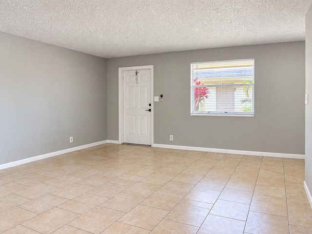 181 NW 42nd Street 2, Oakland Park, FL 33309
