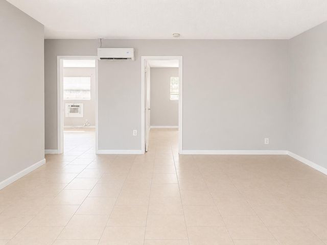 181 NW 42nd Street 2, Oakland Park, FL 33309