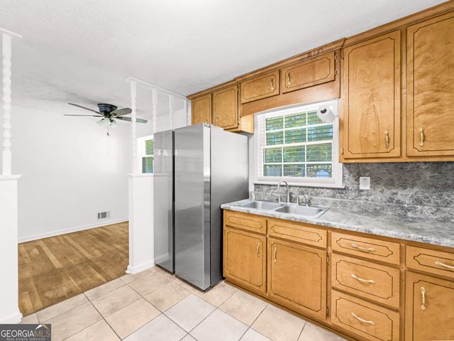 1825 Jordan Hill Road, Griffin, GA 30223
