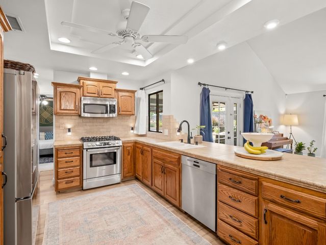 1352 W Palo Alto Avenue, Fresno, CA 93711