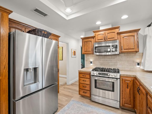 1352 W Palo Alto Avenue, Fresno, CA 93711