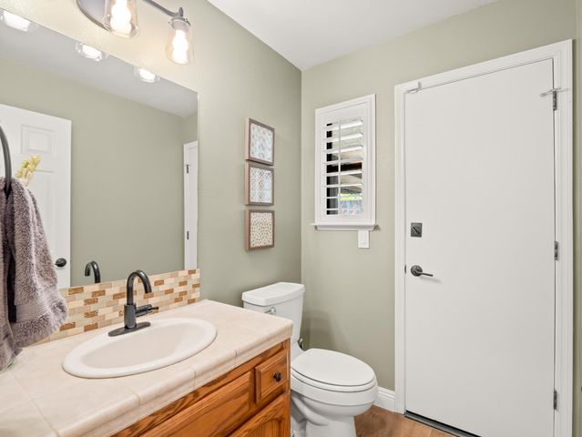 1352 W Palo Alto Avenue, Fresno, CA 93711