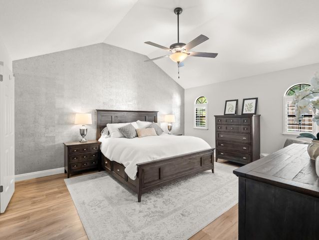 1352 W Palo Alto Avenue, Fresno, CA 93711