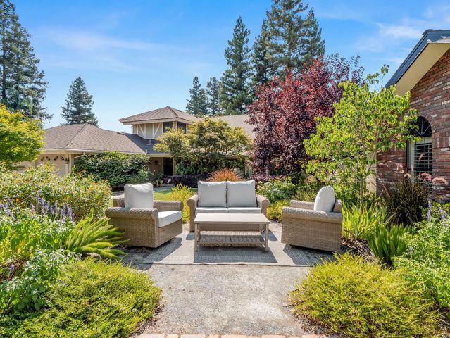 1352 W Palo Alto Avenue, Fresno, CA 93711