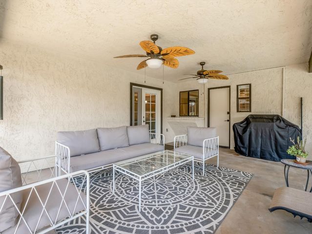 1352 W Palo Alto Avenue, Fresno, CA 93711