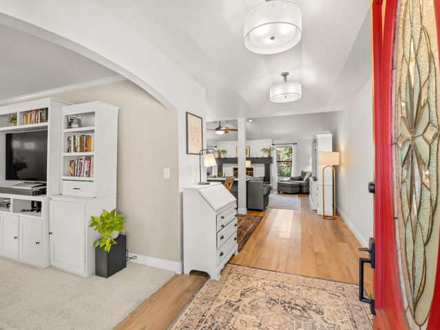 1352 W Palo Alto Avenue, Fresno, CA 93711