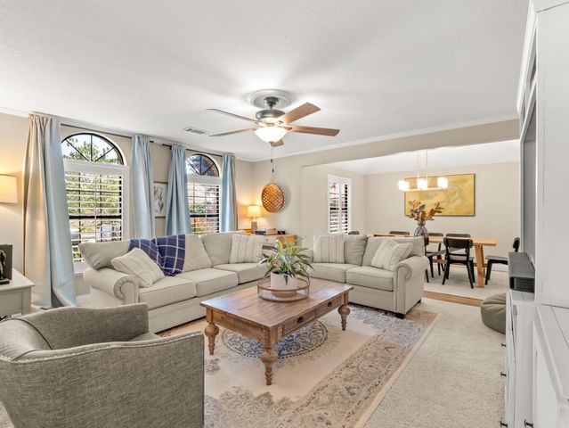 1352 W Palo Alto Avenue, Fresno, CA 93711