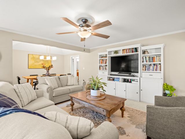 1352 W Palo Alto Avenue, Fresno, CA 93711