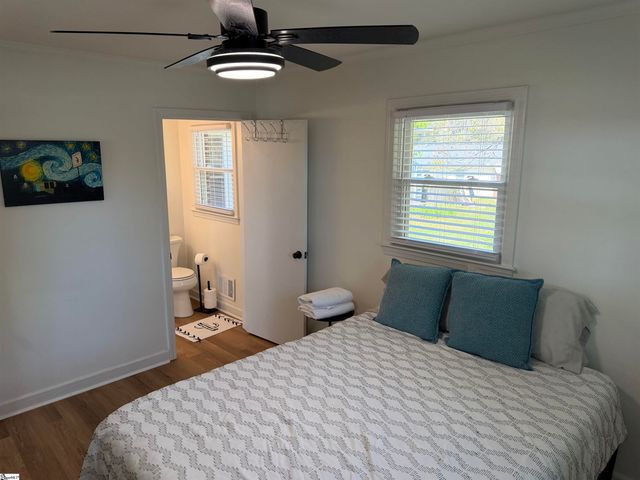304 Pine Knoll Drive, Greenville, SC 29609