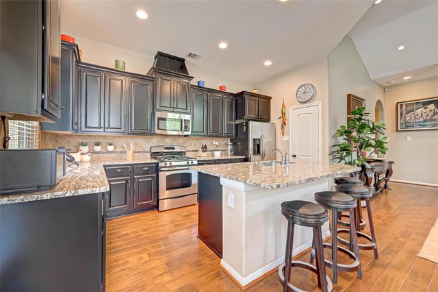 50 Cheswood Manor Drive, The Woodlands, TX 77382