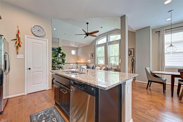 50 Cheswood Manor Drive, The Woodlands, TX 77382